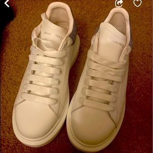 Never worn ..take them off my hands